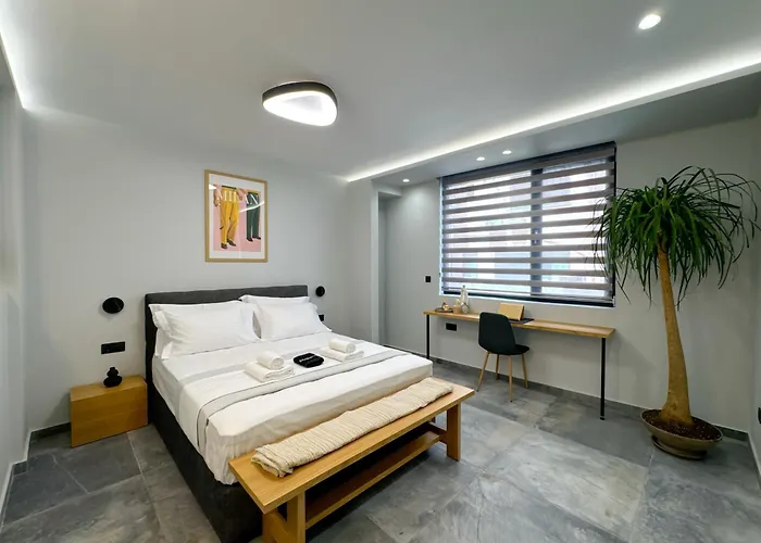Luxury Downtown A6 *