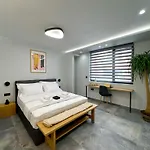 Luxury Downtown A6 *